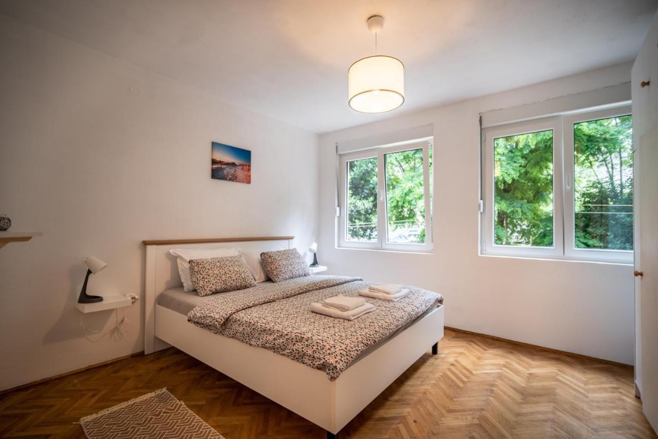 Cozy Apartment, 10 Minutes Walking Distance From The Old Town Kotor Exterior foto
